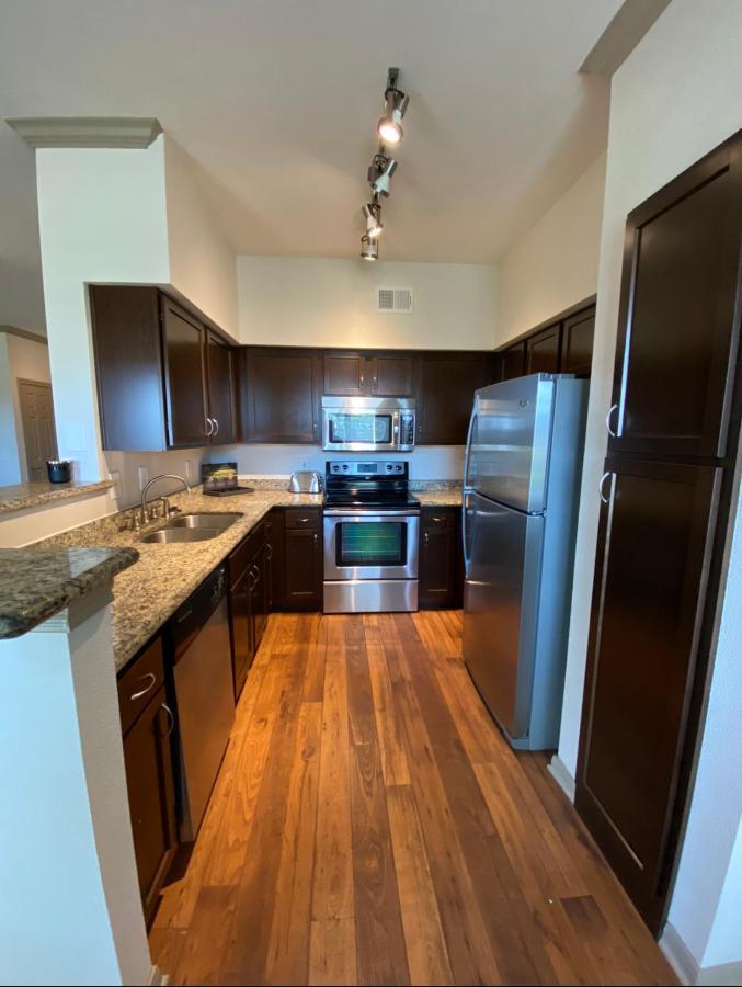 Bright & Modern Galleria Suite! 5 Star Location, Self Check In & Free Parking Houston Exterior foto